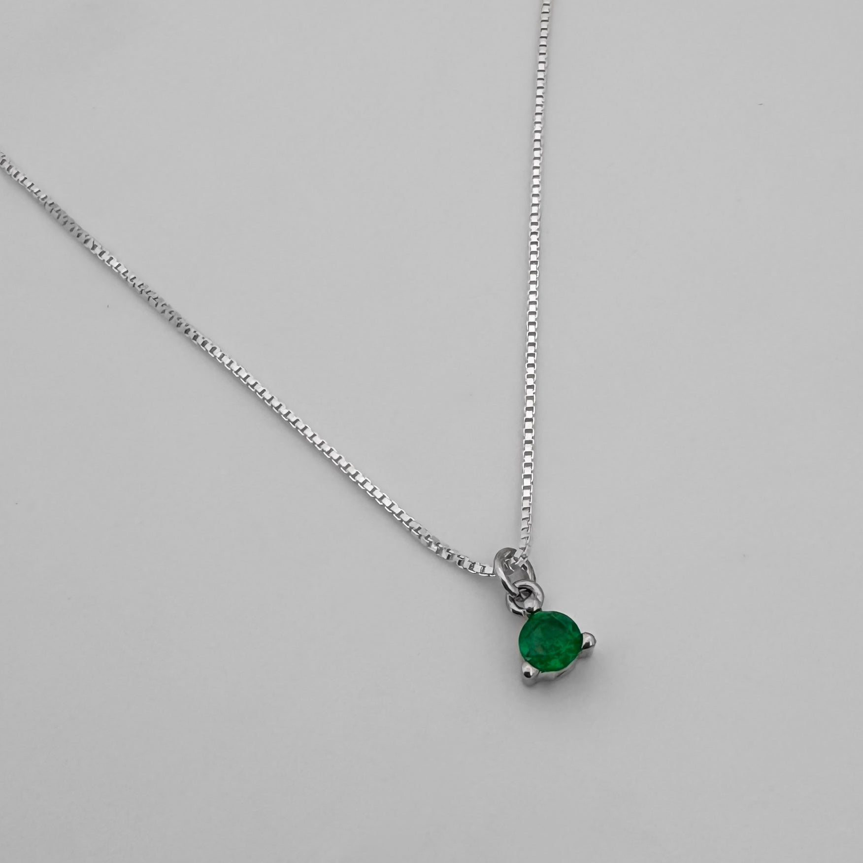 Collar con Esmeralda
