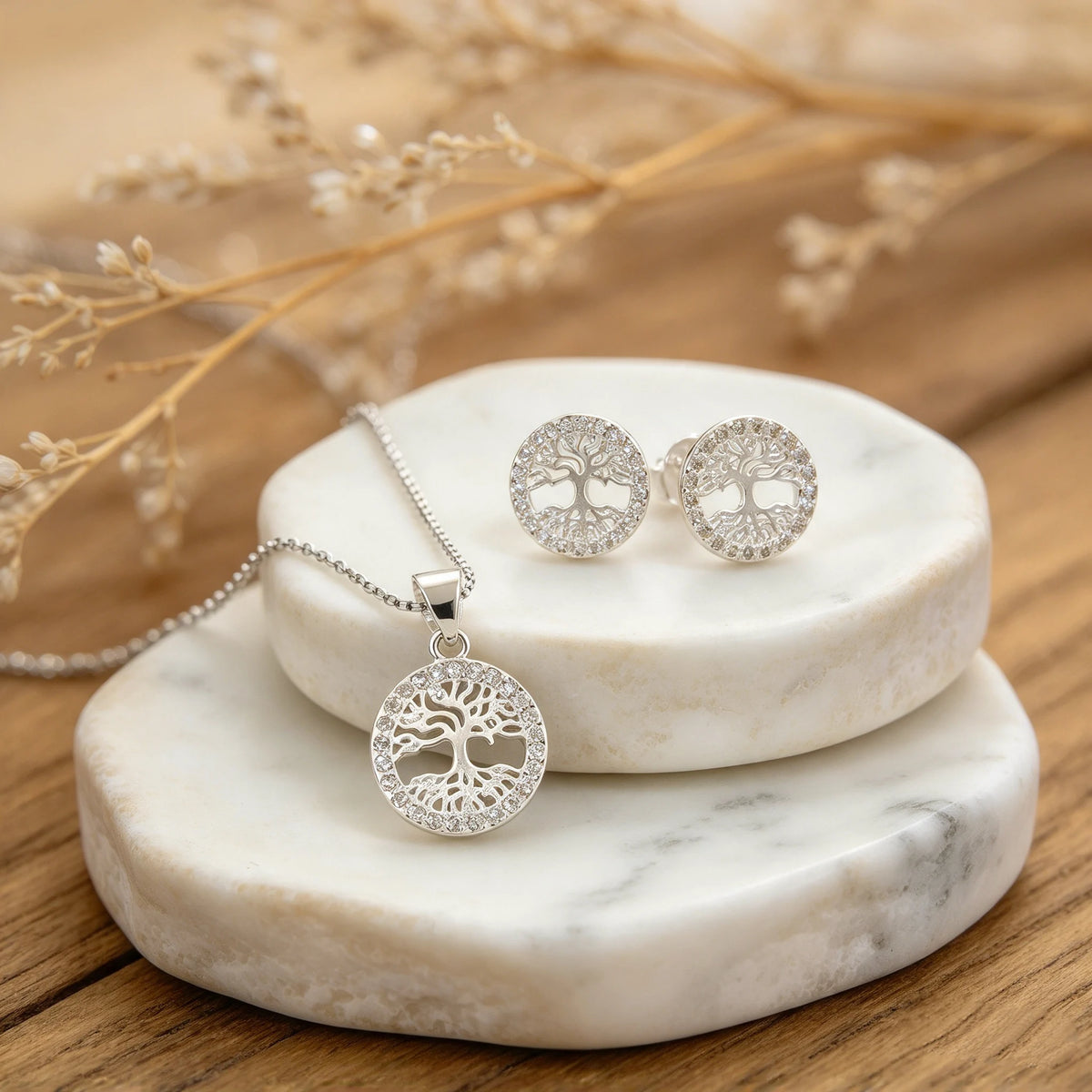 Set de topos y dije Árbol de la Vida en plata ley 925 con cerco de circones blancos