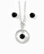 Set de topos y dije circular en plata ley 925 con circon negro central.