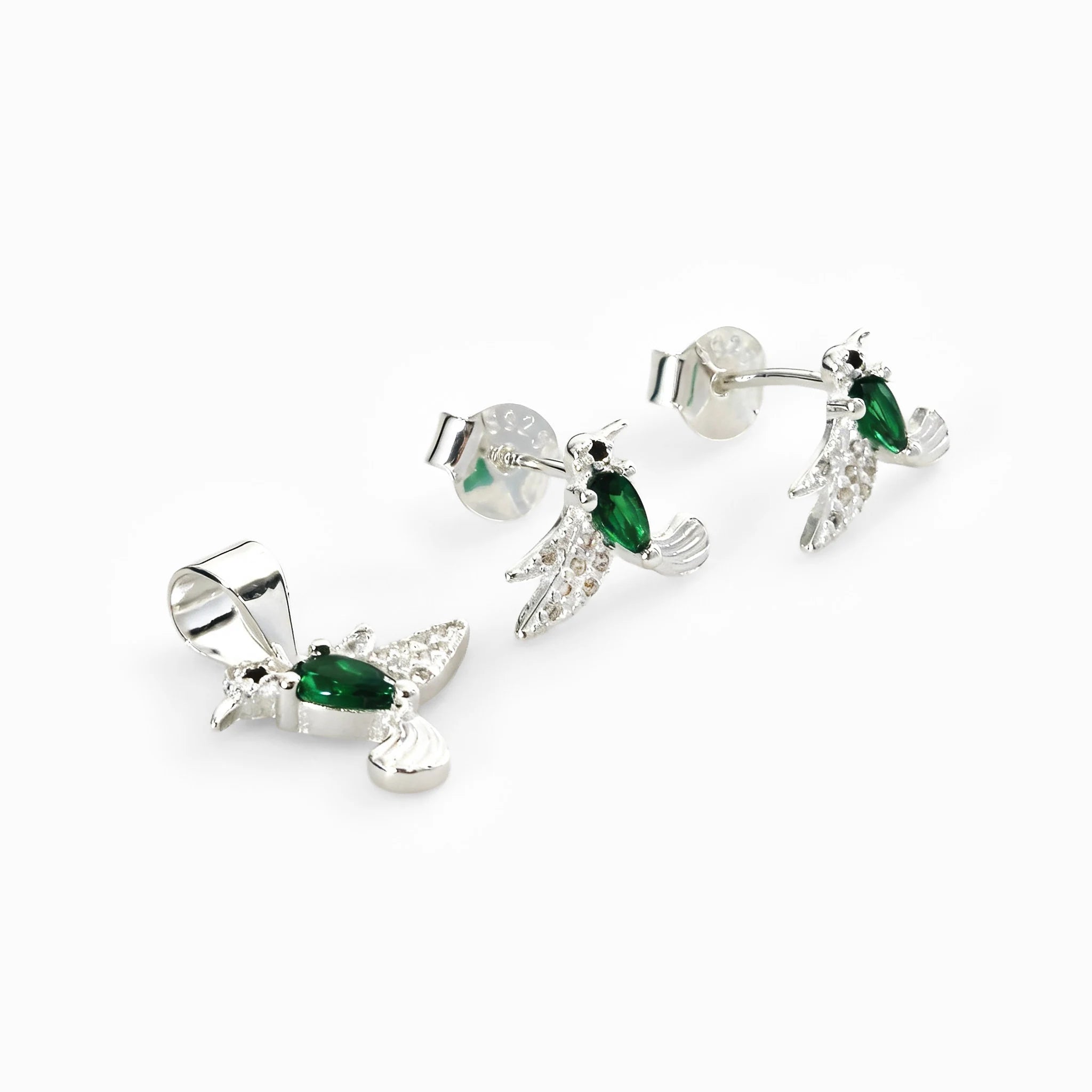 Set de topos y dije con diseño de colibrí verde en plata ley 925 y circones