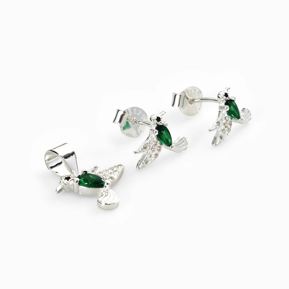 Set de topos y dije con diseño de colibrí verde en plata ley 925 y circones