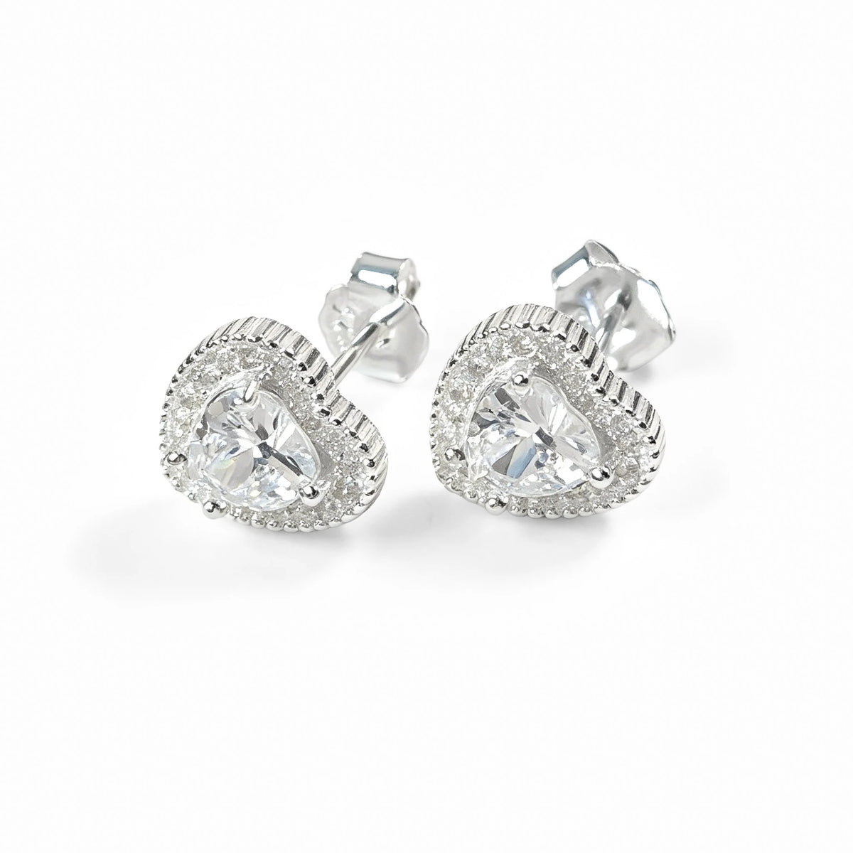 Set de topos y dije corazón con circones blancos en plata ley 925 para mujer