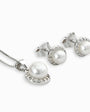 Set de topos y dije de perla clásica con halo en plata ley 925 y cadena de 50 cm