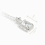 Set de aretes colgantes y dije rectangular en plata ley 925 con circones blancos brillantes.
