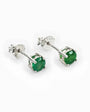 Topos de botón en plata ley 925 de 4 mm con esmeralda natural verde