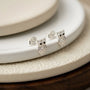 Topos con diseño de búho calado de 8.5x5.6 mm en plata ley 925