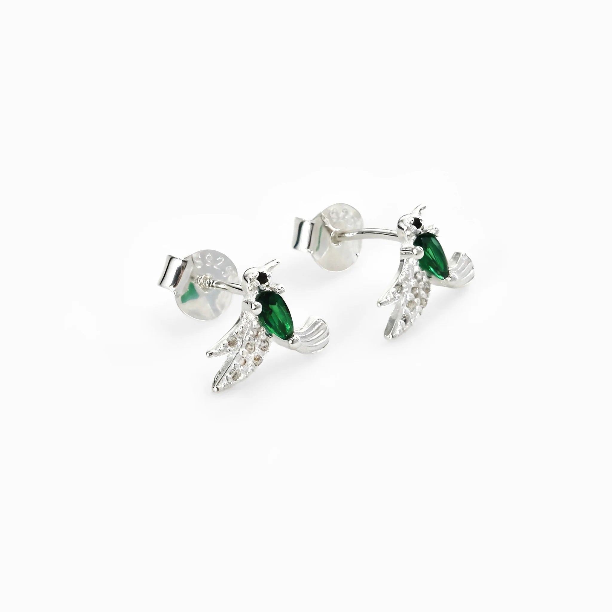 Topos con diseño de colibrí verde de 8.5x9 mm en plata ley 925 y circones
