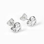 Topos de corazones huecos en plata ley 925 con cierre tipo mariposa.