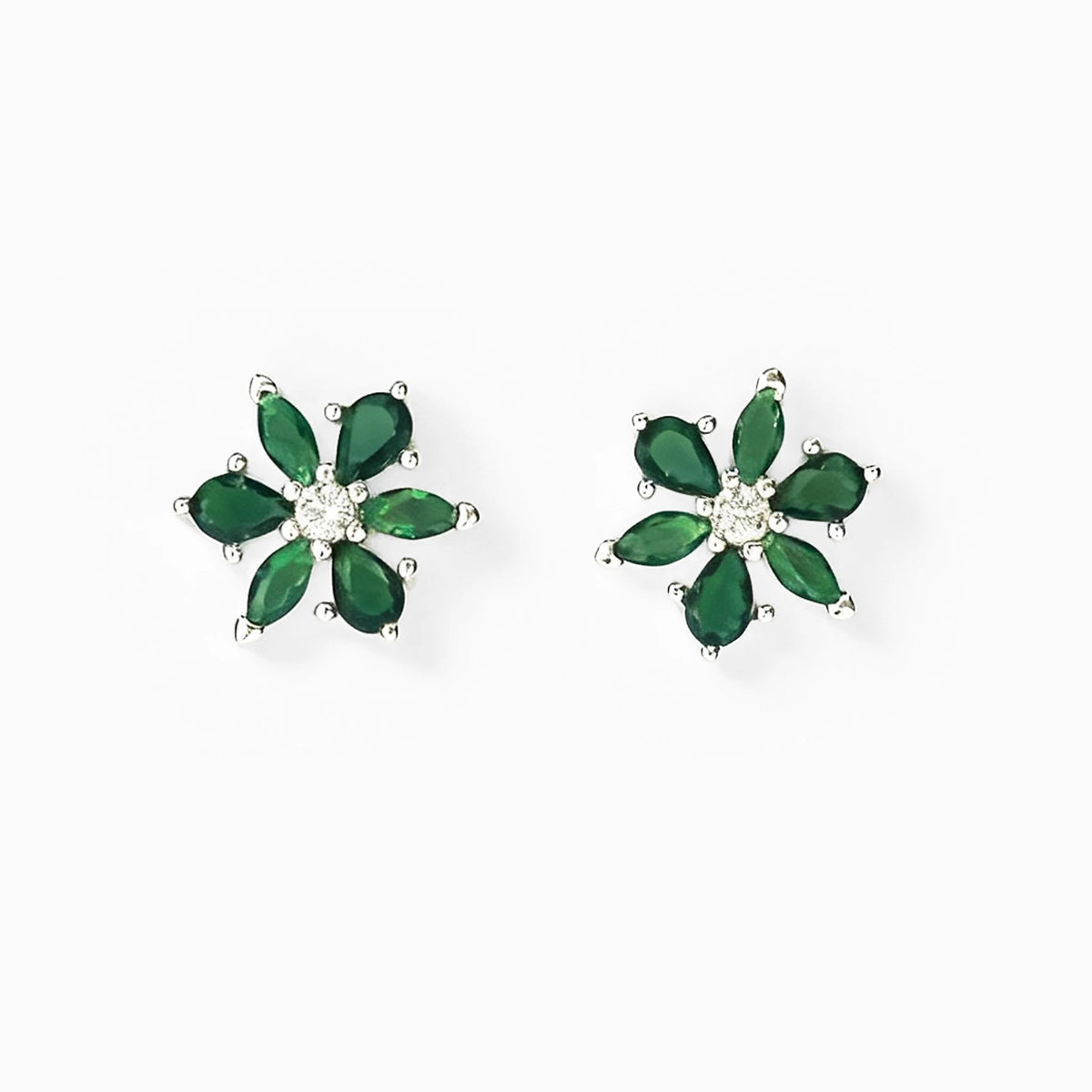 Topos florales de 8 mm en plata ley 925 con circones verdes y circon blanco centra