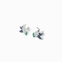 Par de aretes tipo topo con forma de silueta de pajarito en vuelo elaborados en plata ley 925 de 10 mm sobre fondo blanco.